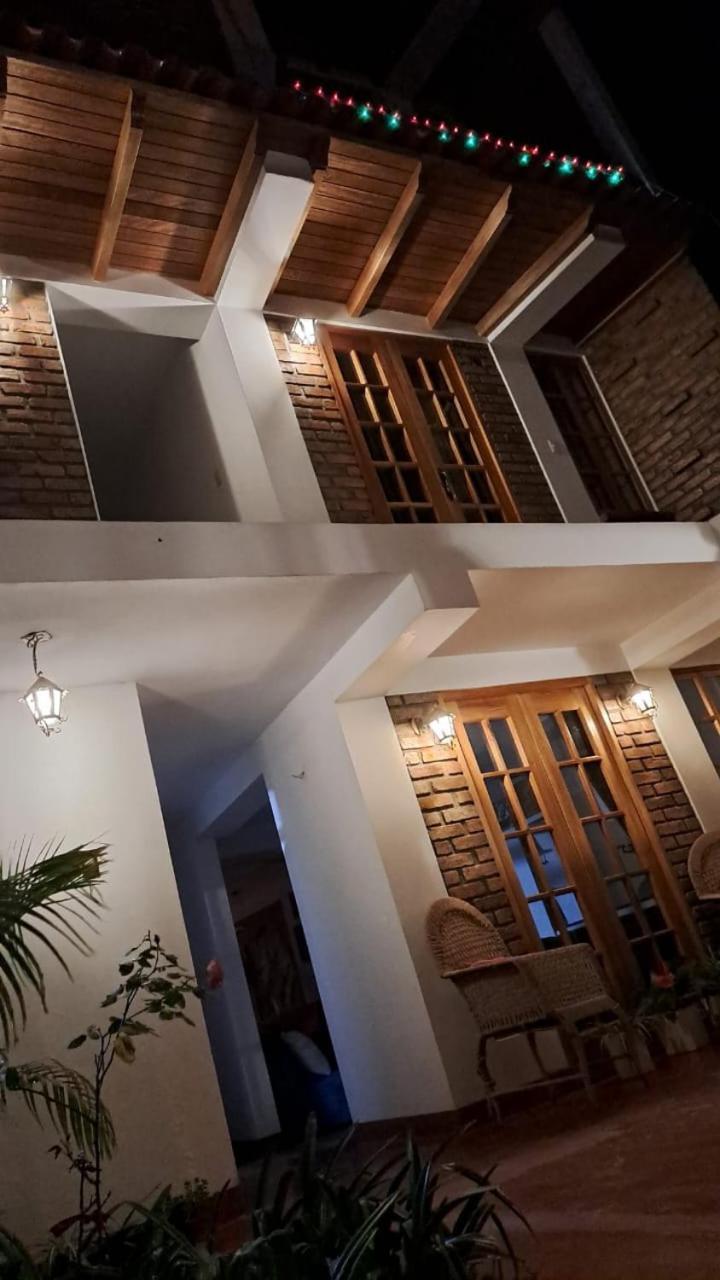 Апартаменты Yoly'S House Карас Экстерьер фото